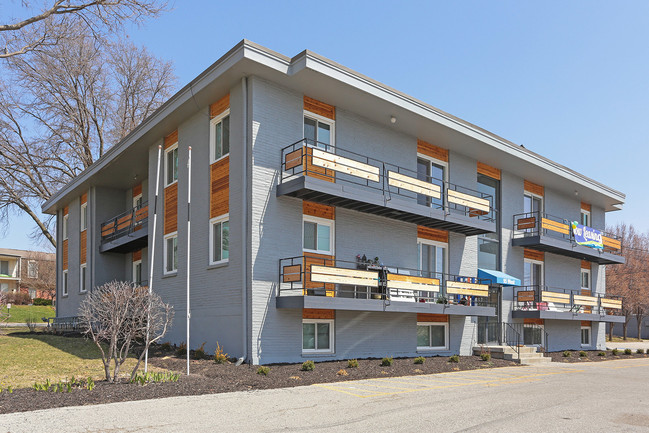 Flats at 95 Metcalf in Overland Park, KS - Foto de edificio - Building Photo