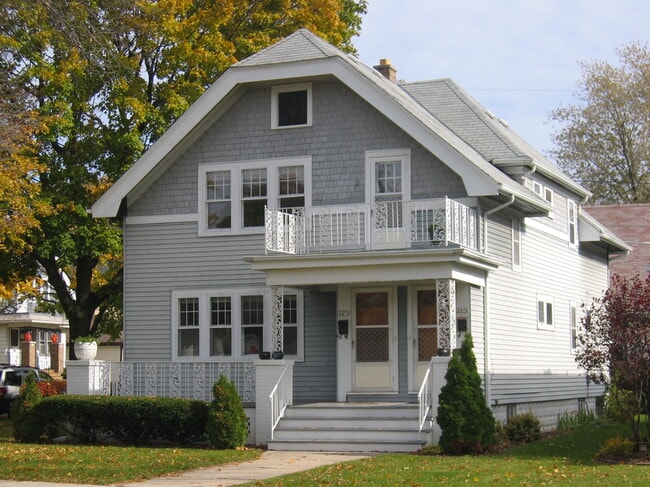 2476 N 66th St in Wauwatosa, WI - Building Photo - Building Photo