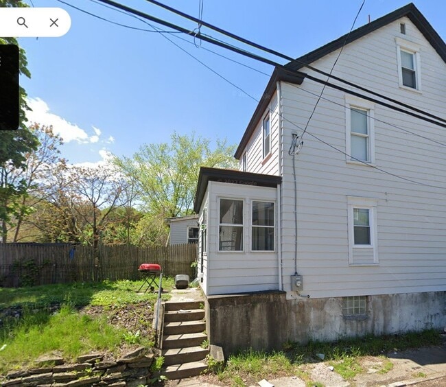 1101 Fairdale St in Pittsburgh, PA - Building Photo - Building Photo