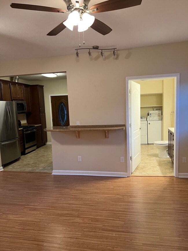 189 E 2nd St, Unit 201 in Corning, NY - Building Photo - Building Photo