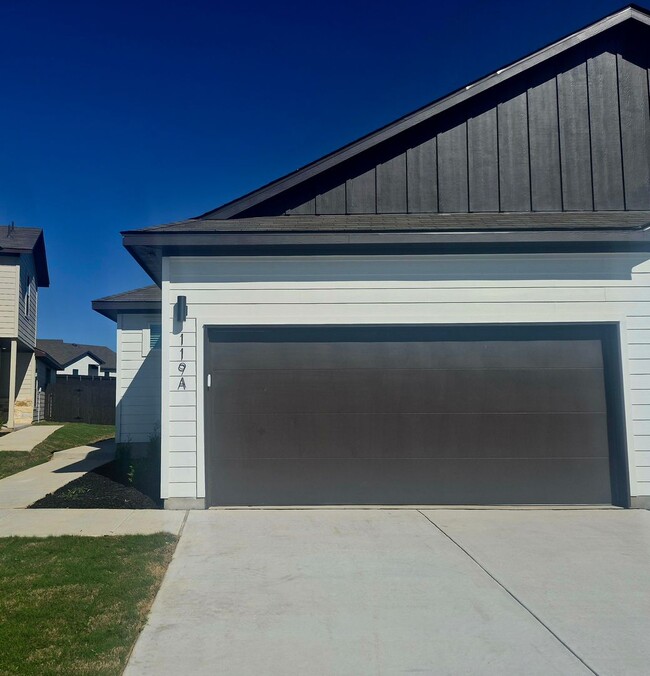 119 Gunner Rd in Buda, TX - Building Photo - Building Photo