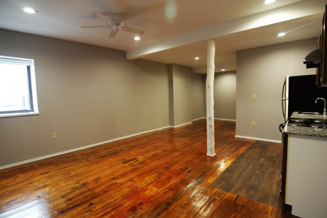 1306 E 11th St in Tulsa, OK - Foto de edificio - Building Photo