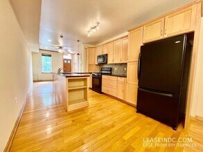 936 4th St NE in Washington, DC - Building Photo - Building Photo