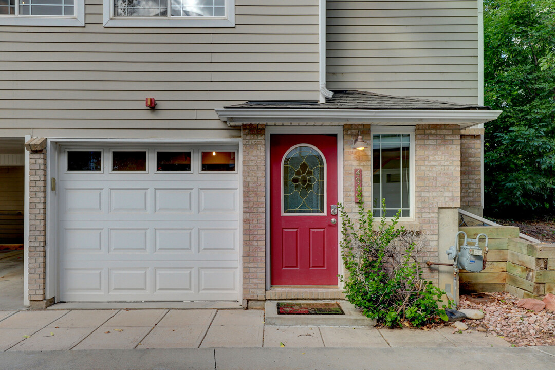 4949 Noble Park Pl in Boulder, CO - Building Photo