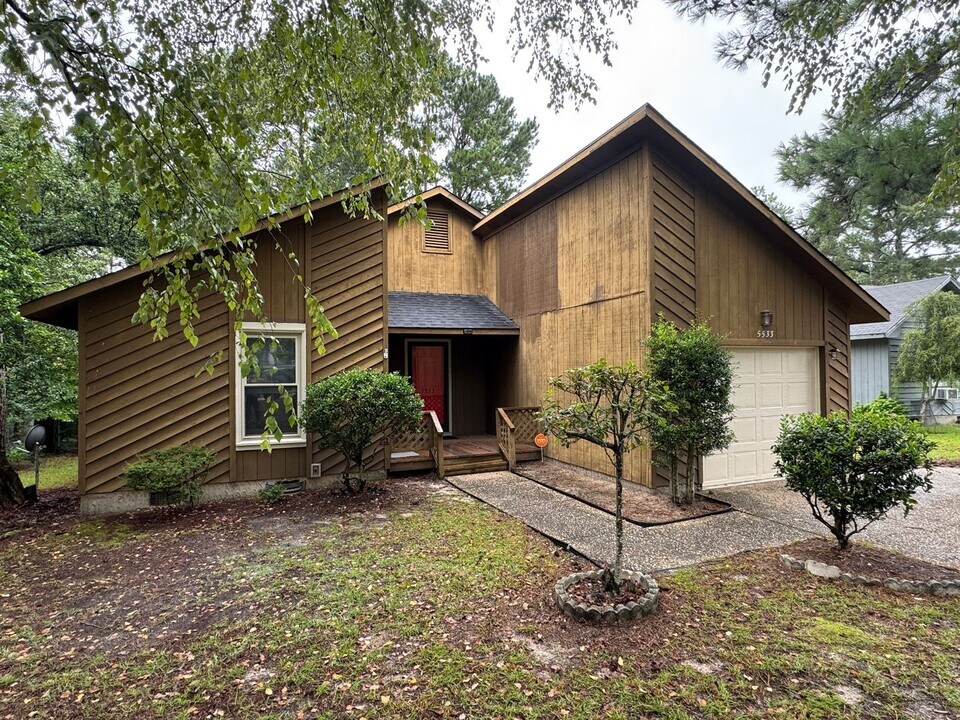5533 Deep Hollow Ct in Fayetteville, NC - Building Photo