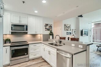 427 Ninth Ave in San Diego, CA - Foto de edificio - Building Photo