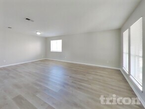 19907 Big Timber Dr in Humble, TX - Foto de edificio - Building Photo