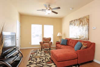 Cimarron Court in Corpus Christi, TX - Foto de edificio - Building Photo