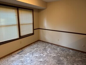 2940 E Eastwood St in Springfield, MO - Building Photo - Building Photo