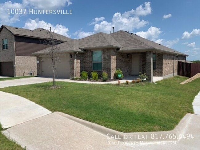 property at 10037 Huntersville Trl