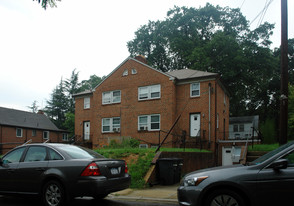 6909 Baltimore Ave Apartments