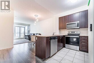 349 Rathburn Rd W in Mississauga, ON - Building Photo - Building Photo