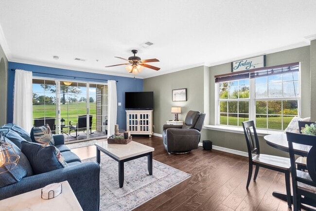 property at 140 W Rockford Dr