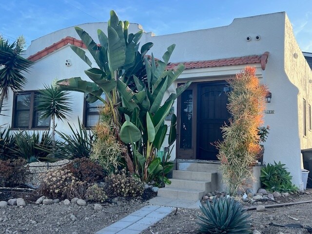 3693 Bancroft St in San Diego, CA - Building Photo