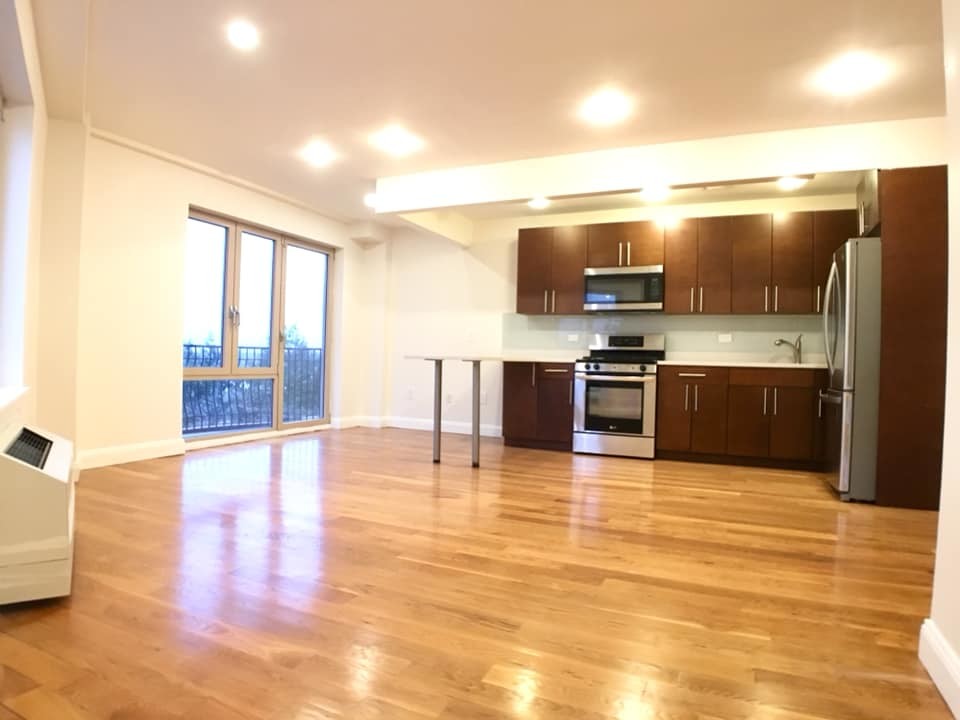 3030 Middletown Rd in Bronx, NY - Building Photo