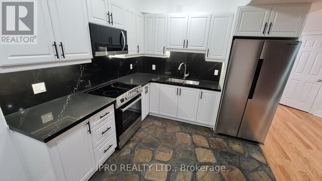 172 Lena Crescent in Cambridge, ON - Building Photo - Building Photo