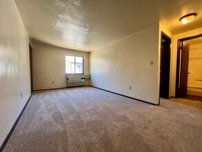 605 Kellywood Manor in New Kensington, PA - Building Photo - Building Photo
