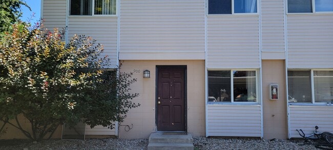 900 S Curtis Rd in Boise, ID - Building Photo - Building Photo