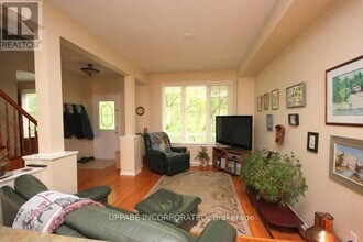 287 Parkin Cir in Ottawa, ON - Building Photo - Building Photo