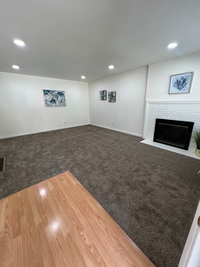 3701 Mosswood Dr, Unit 3701 Mosswood Dr in Lafayette, CA - Foto de edificio - Building Photo