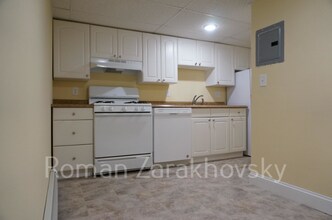 74 Gardner St, Unit FA in Boston, MA - Foto de edificio - Building Photo