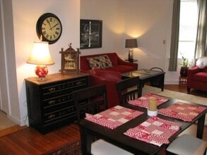 139 Phila St in Saratoga Springs, NY - Building Photo - Building Photo
