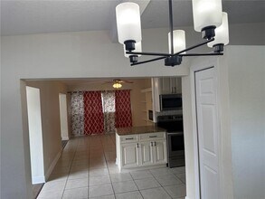 7613 Daphne Ave in Orlando, FL - Building Photo - Building Photo