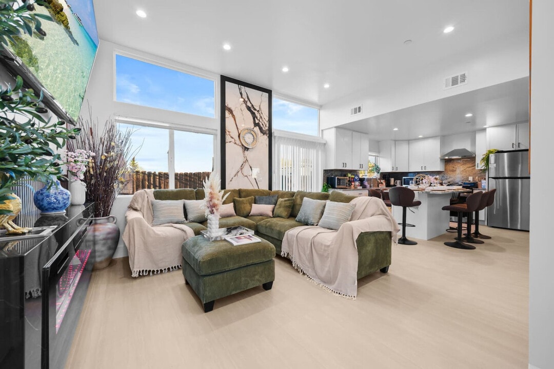 1219 Denver Ln in El Cajon, CA - Building Photo