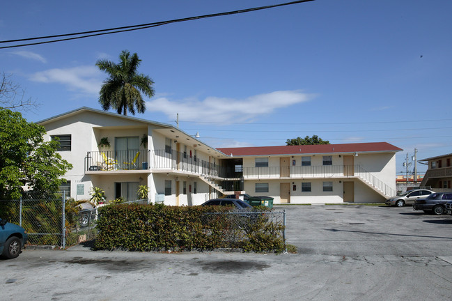 1171 W 28th St in Hialeah, FL - Building Photo - Building Photo