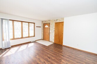 2142 Woodlawn St-Unit -2144 Woodlawn St in Portage, IN - Building Photo - Building Photo