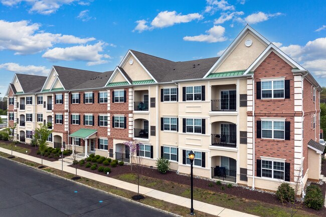 Eastampton Village Center in Eastampton, NJ - Foto de edificio - Building Photo