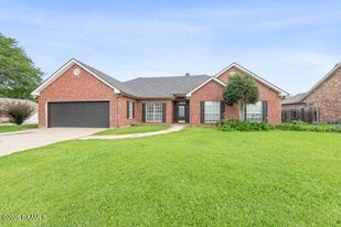 210 Revere Dr in Youngsville, LA - Building Photo