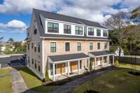 Sea Captains Row in Hyannis, MA - Building Photo - Building Photo