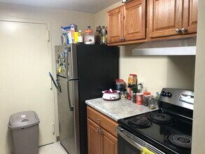 9 Post Oak Ln in Natick, MA - Building Photo - Building Photo