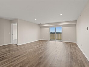 7164 Thunder Vly Dr in Peosta, IA - Building Photo - Building Photo