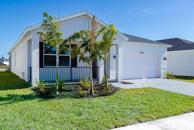 9002 Dahlia Cir in Port St. Lucie, FL - Building Photo - Building Photo