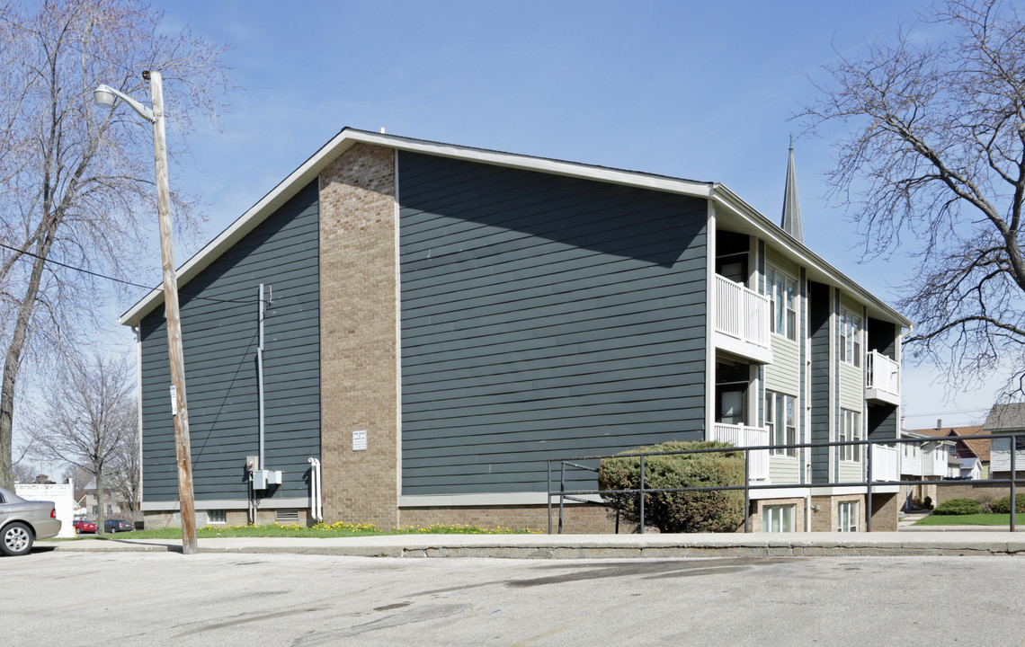 McKinley Gardens Apartments in Milwaukee, WI - Foto de edificio