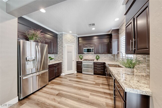 2760 Drummossie Dr in Henderson, NV - Building Photo - Building Photo