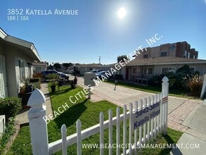 3852 Katella Ave in Los Alamitos, CA - Building Photo - Building Photo