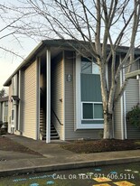 4848 W Powell Blvd in Gresham, OR - Building Photo