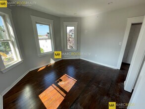 31 Raymond Ave, Unit 1 in Somerville, MA - Building Photo - Building Photo