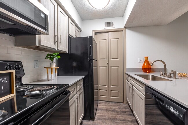 BX5 in Dallas, TX - Foto de edificio - Interior Photo