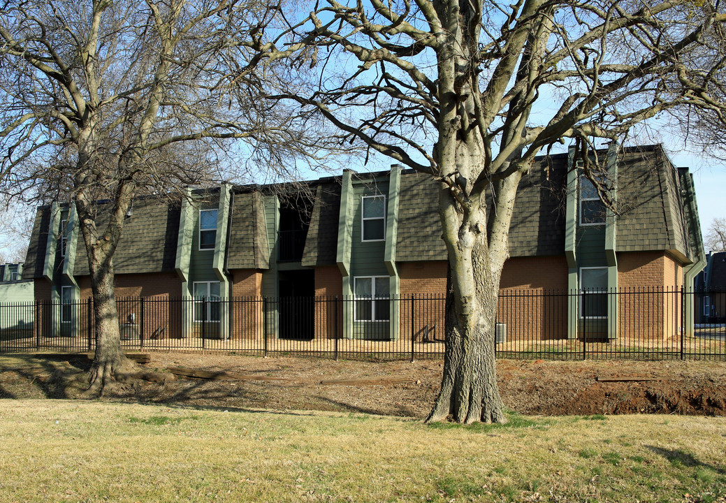 Coweta Apartments in Coweta, OK - Building Photo