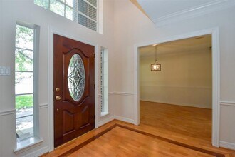 5211 Laurel St in Bellaire, TX - Building Photo - Building Photo