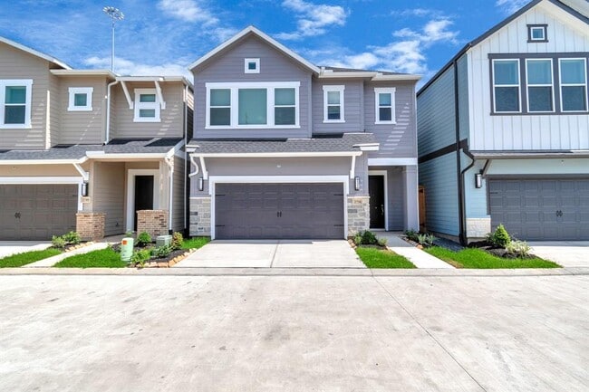 property at 2721 Brown Lk St