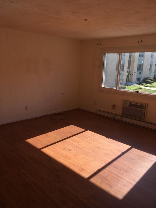 14 Nelson Dr-Unit -2E in Randolph, MA - Building Photo