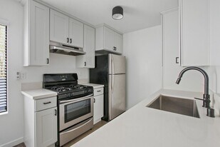 117 Pacific St in Santa Monica, CA - Building Photo