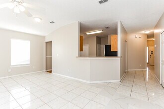 7510 International Village Dr in Jacksonville, FL - Building Photo - Building Photo