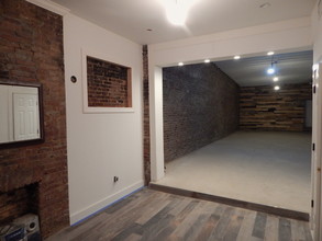 57 Rapelye St in Brooklyn, NY - Building Photo - Interior Photo