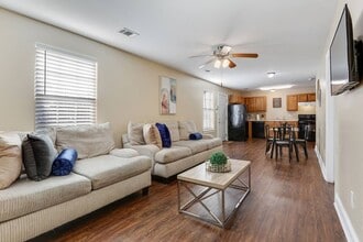 3000 Lasalle St in New Orleans, LA - Building Photo - Building Photo